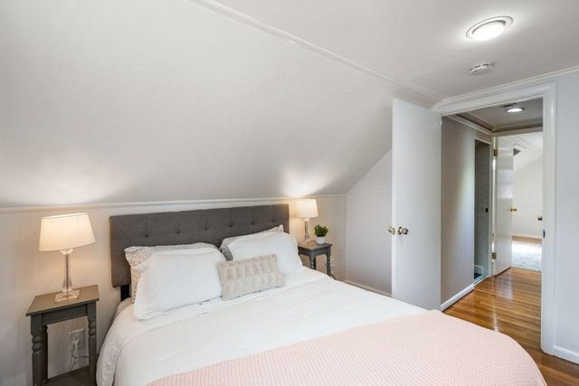 21 Rose Dr, Newton, MA 02465