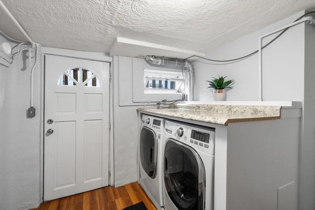 21 Rose Dr, Newton, MA 02465