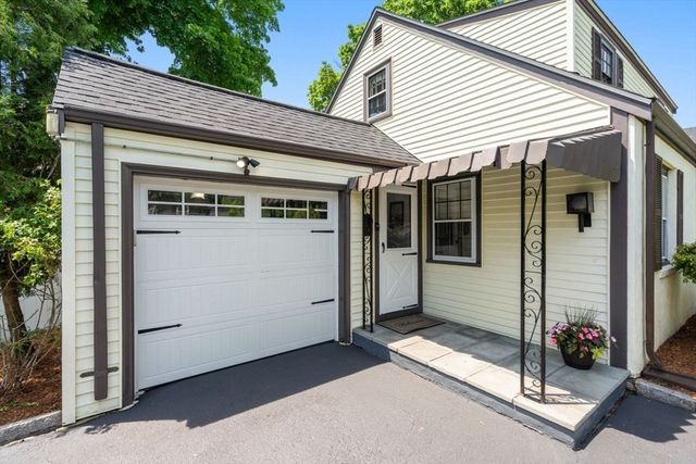 21 Rose Dr, Newton, MA 02465