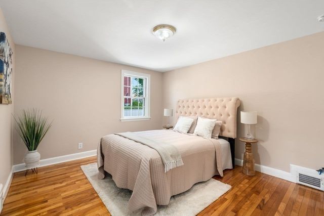 21 Rose Dr, Newton, MA 02465