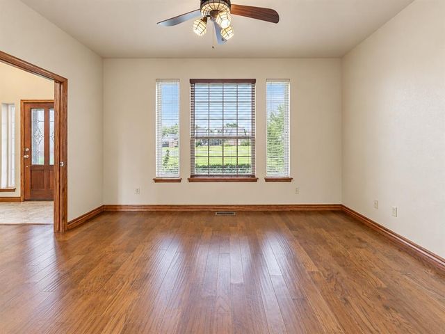 940 Lake Vista Road, Edmond, OK 73034