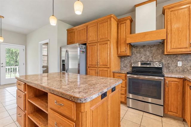 940 Lake Vista Road, Edmond, OK 73034
