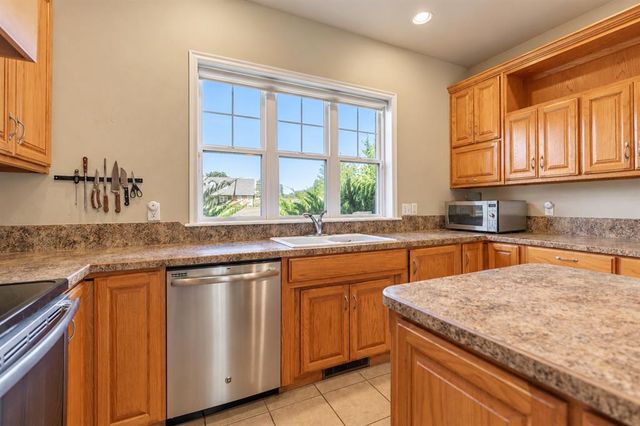940 Lake Vista Road, Edmond, OK 73034