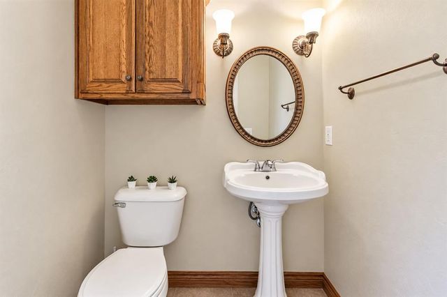 940 Lake Vista Road, Edmond, OK 73034