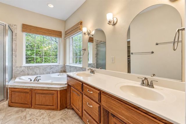 940 Lake Vista Road, Edmond, OK 73034
