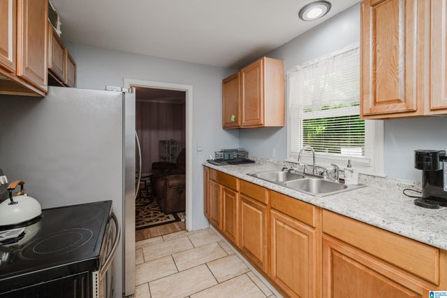 108 26TH AVENUE NW, Center Point, AL 35215