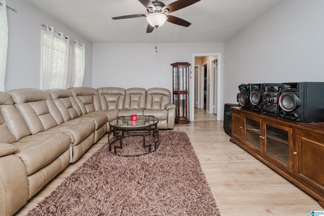 108 26TH AVENUE NW, Center Point, AL 35215