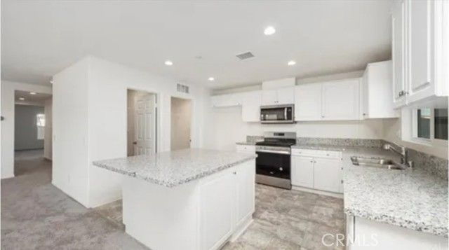 13833 RAVEN ST, Victorville, CA 92392