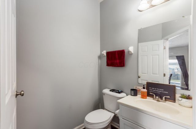 4052 Ponds Edge Street, Grove City, OH 43123