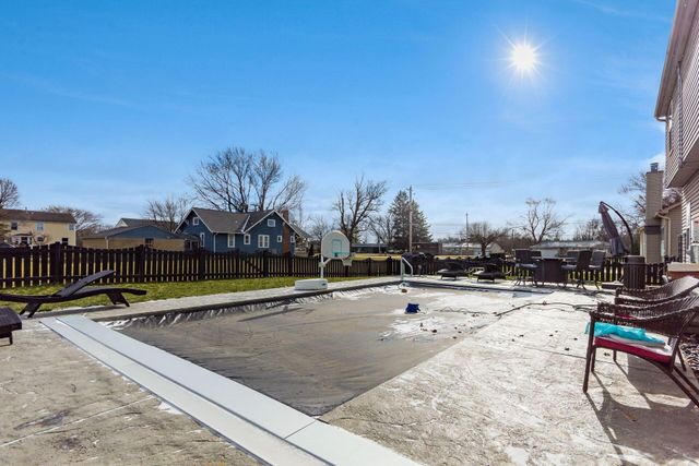 4052 Ponds Edge Street, Grove City, OH 43123