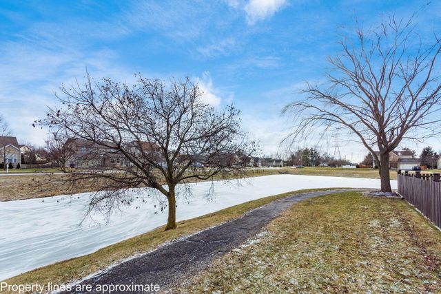 4052 Ponds Edge Street, Grove City, OH 43123