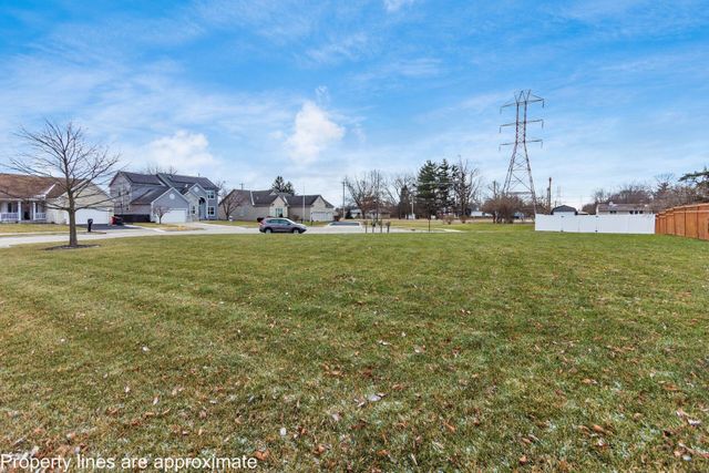 4052 Ponds Edge Street, Grove City, OH 43123