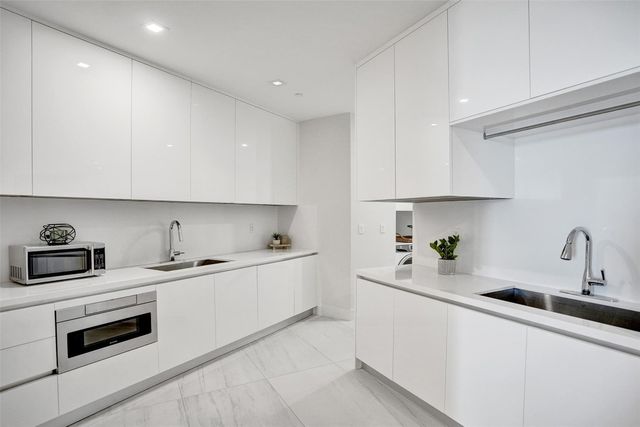 701 N Fort Lauderdale Beach Boulevard PH 1801, Fort Lauderdale, FL 33304