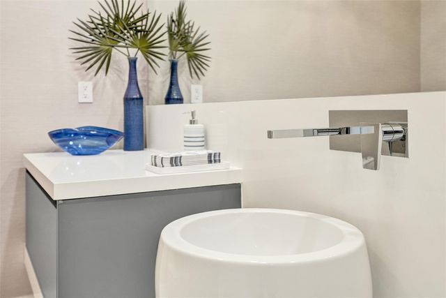 701 N Fort Lauderdale Beach Boulevard PH 1801, Fort Lauderdale, FL 33304