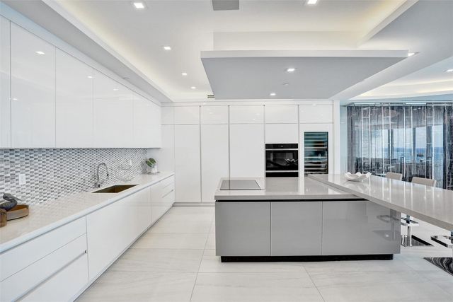 701 N Fort Lauderdale Beach Boulevard PH 1801, Fort Lauderdale, FL 33304