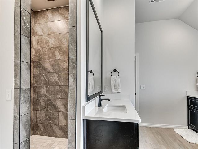 3405 Broadmoore Drive, Moore, OK 73160