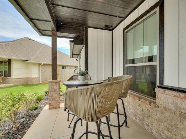 3405 Broadmoore Drive, Moore, OK 73160