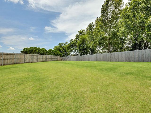 3405 Broadmoore Drive, Moore, OK 73160
