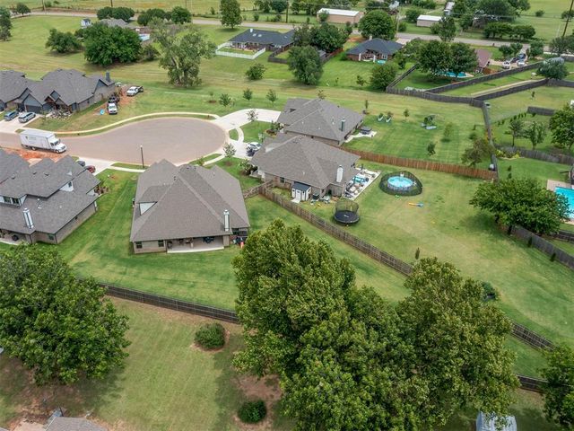 3405 Broadmoore Drive, Moore, OK 73160