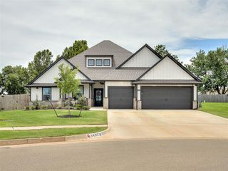 3405 Broadmoore Drive, Moore, OK 73160