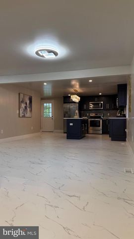 2470 WHITE OAK RD, Dover, DE 19901