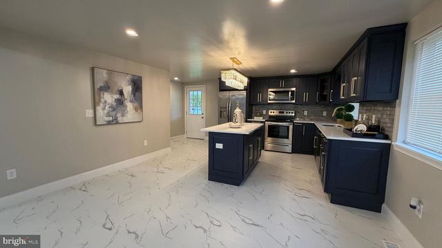 2470 WHITE OAK RD, Dover, DE 19901