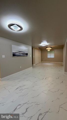 2470 WHITE OAK RD, Dover, DE 19901