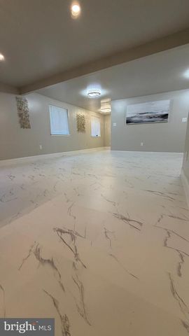 2470 WHITE OAK RD, Dover, DE 19901