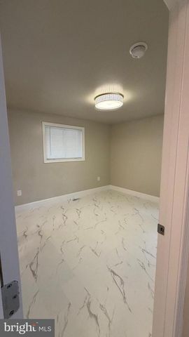 2470 WHITE OAK RD, Dover, DE 19901