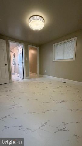 2470 WHITE OAK RD, Dover, DE 19901