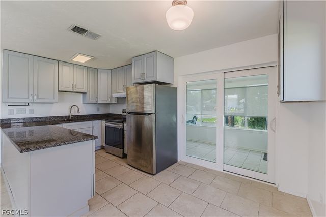 16599 Davis RD, Fort Myers, FL 33908