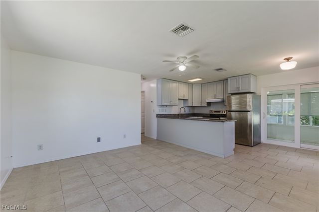 16599 Davis RD, Fort Myers, FL 33908