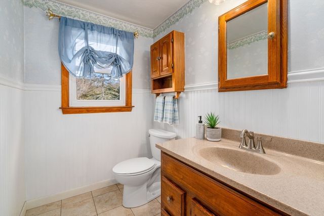 483 S Main St, Sharon, MA 02067