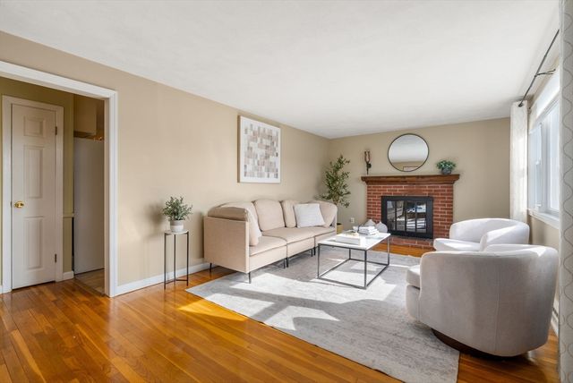 483 S Main St, Sharon, MA 02067