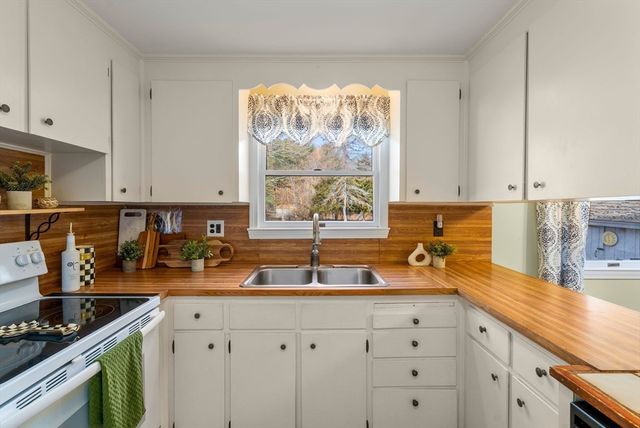 483 S Main St, Sharon, MA 02067