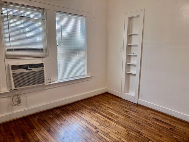 320 W Polk Street 2, Houston, TX 77019