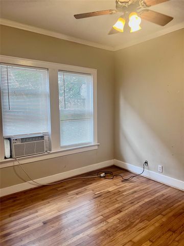 320 W Polk Street 2, Houston, TX 77019