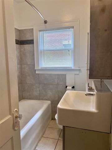 320 W Polk Street 2, Houston, TX 77019