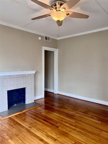 320 W Polk Street 2, Houston, TX 77019