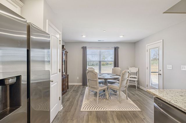 1166 Amber Hills Dr, Ashland City, TN 37015