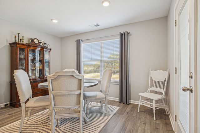 1166 Amber Hills Dr, Ashland City, TN 37015