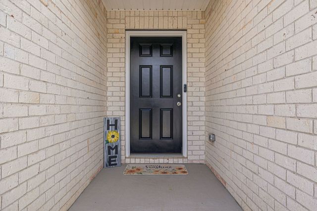 1166 Amber Hills Dr, Ashland City, TN 37015