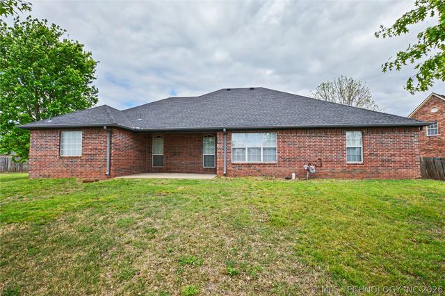 3885 Lexington Avenue, Tahlequah, OK 74464