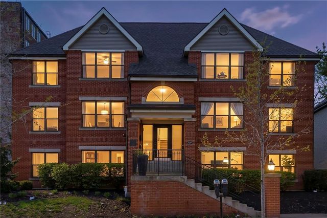 425 W 9th Street 103, Kansas City, MO 64105