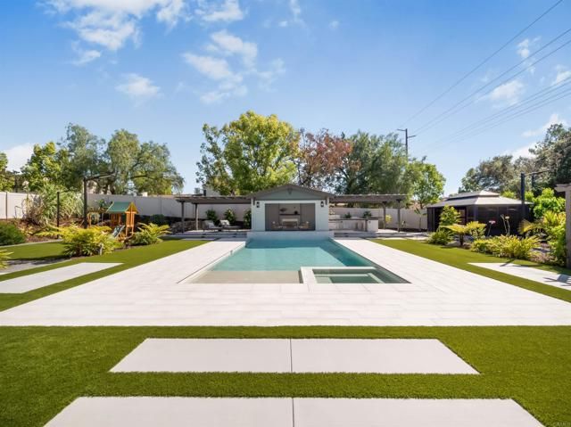 17945 Saint Andrews Drive, Poway, CA 92064