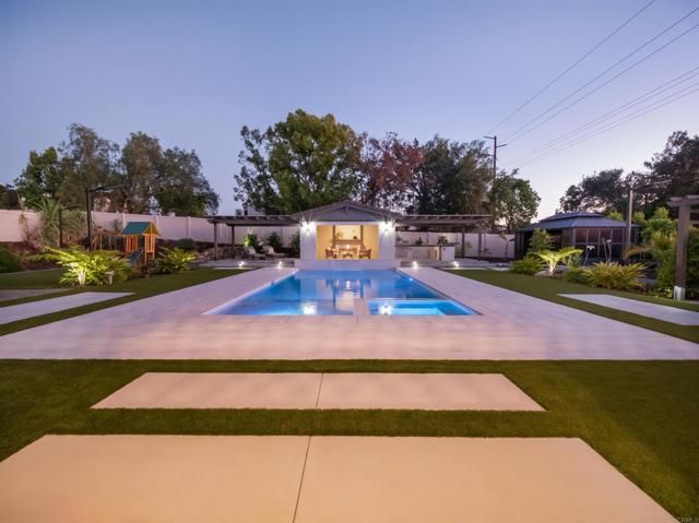 17945 Saint Andrews Drive, Poway, CA 92064