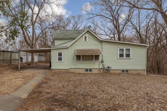 122 13th Street NE, Faribault, MN 55021
