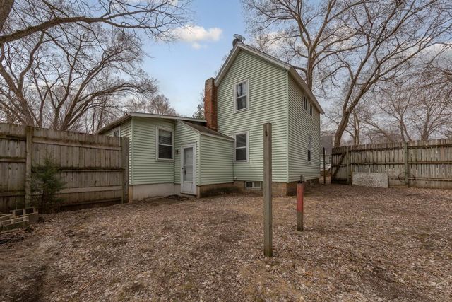 122 13th Street NE, Faribault, MN 55021