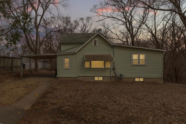 122 13th Street NE, Faribault, MN 55021