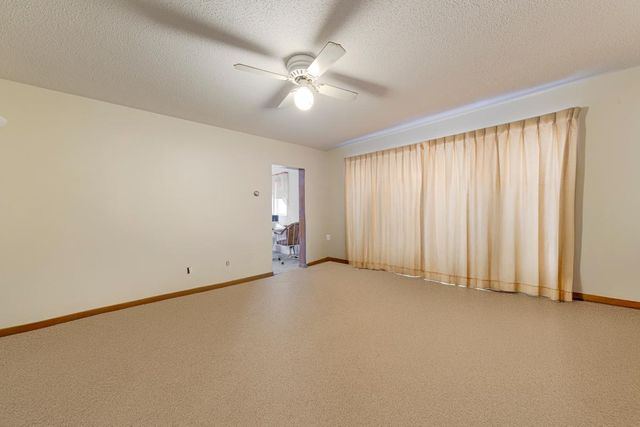 122 13th Street NE, Faribault, MN 55021
